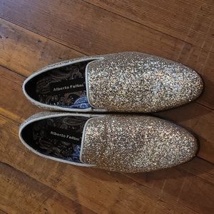 Alberto Fellini gold shoe